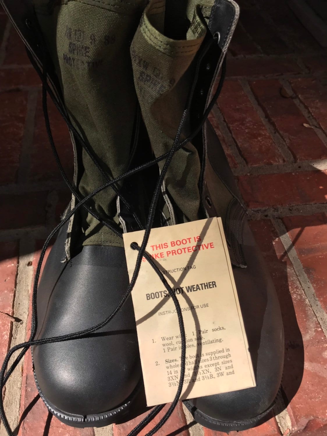 US Military Vintage Vietnam Spike protective jungle boots OD 13.5XW