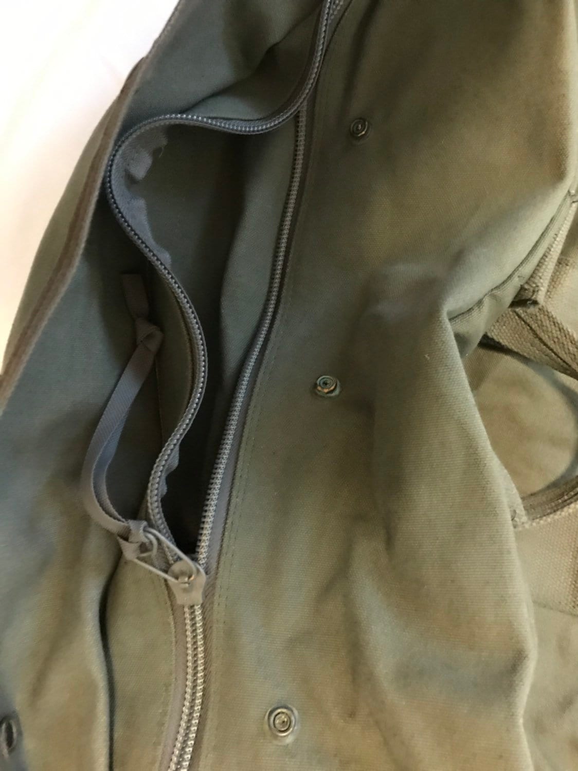 USAF Genuine Vintage heavy duty Canvas Sage green Flyers Kit Bag,Cargo bag .
