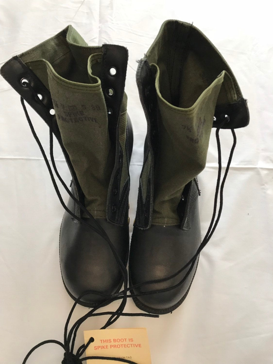 Genuine US military vintage Vietnam Spike Protective jungle boots 7 Wide and 71/2 Wide , New.