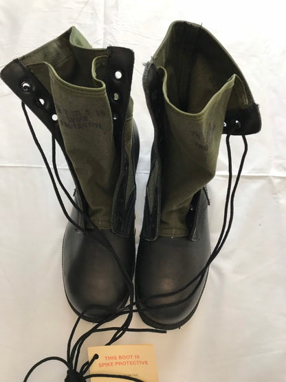 Genuine US military vintage Vietnam Spike Protective jungle boots 7 Wide and 71/2 Wide , New.