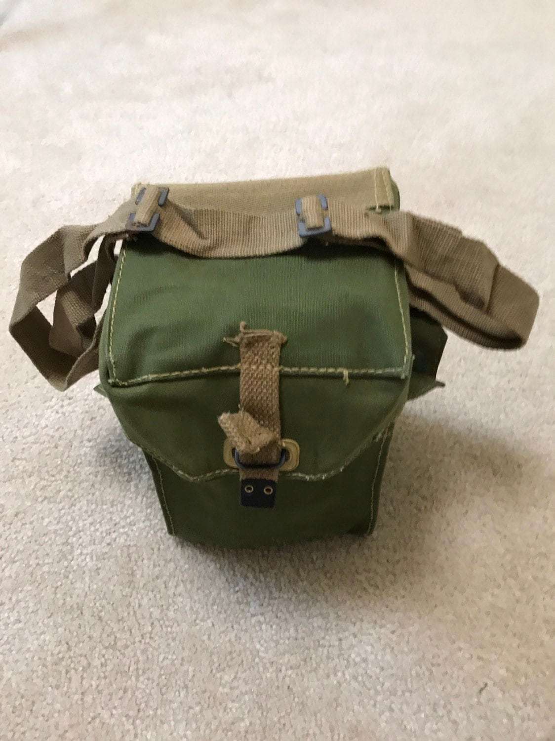 WW ll Genuine British Army Shoulder bag haver sack green