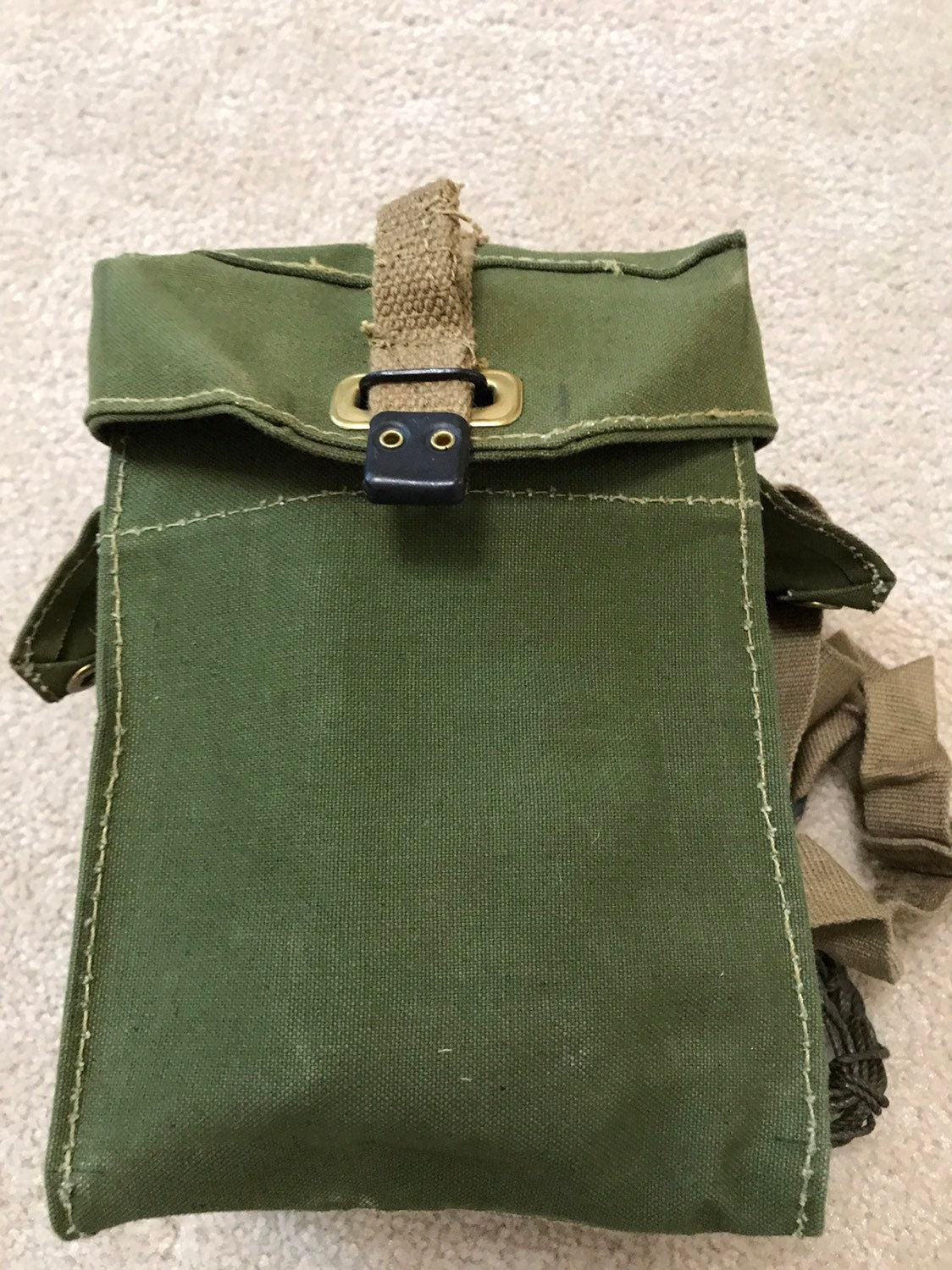 WW ll Genuine British Army Shoulder bag haver sack green