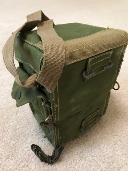 WW ll Genuine British Army Shoulder bag haver sack green