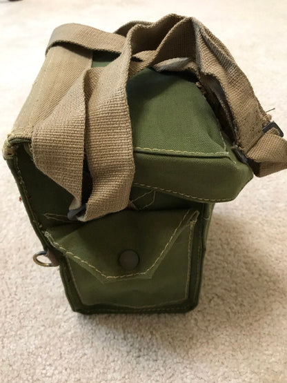 WW ll Genuine British Army Shoulder bag haver sack green
