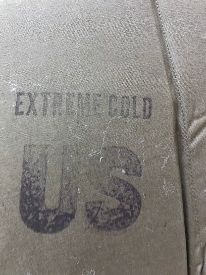 Brand new genuine US military extreme cold weather sleeping bag OD green vintage 1984.