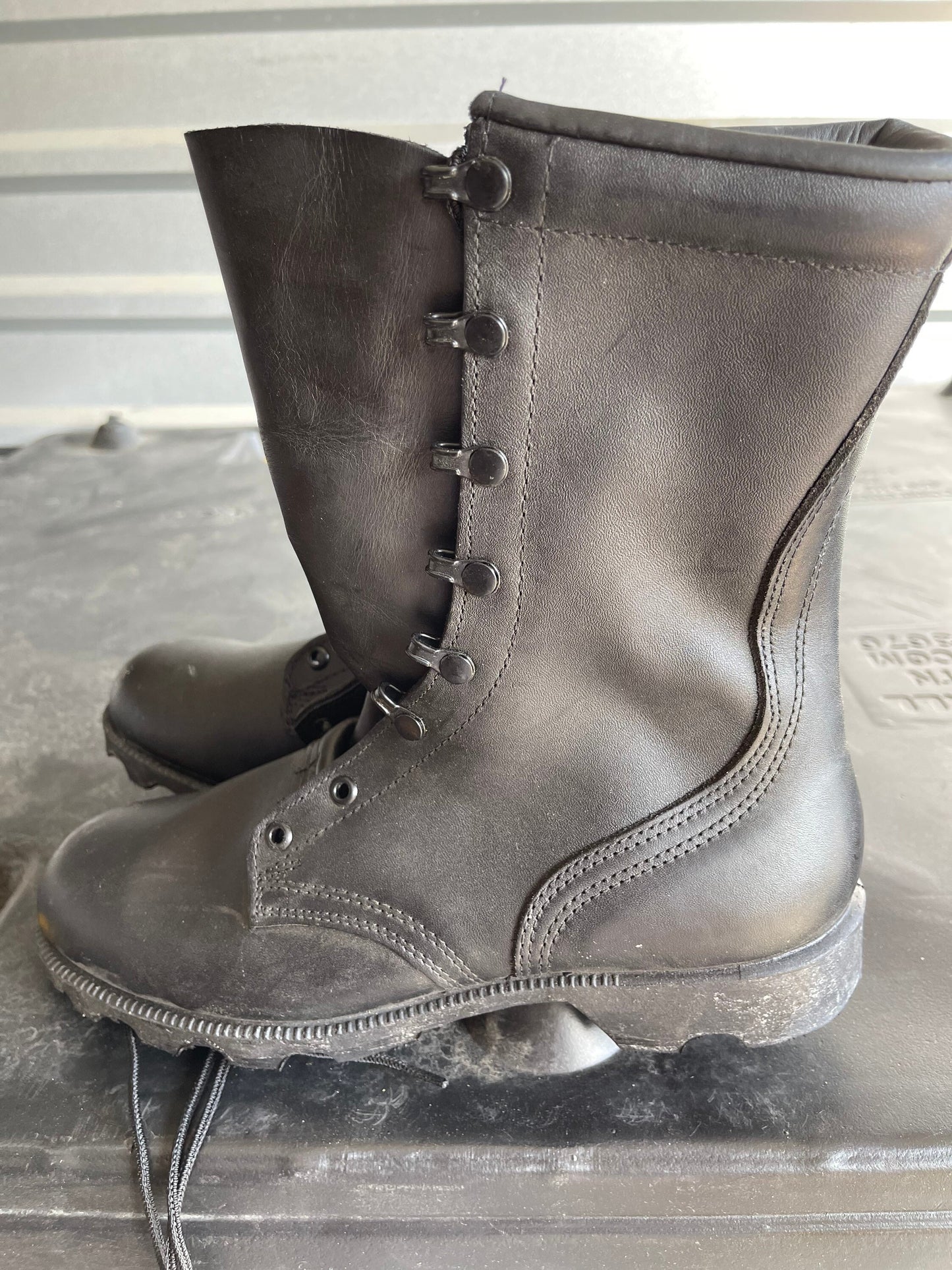 Genuine US Military all leather speed lace Combat boots mildew resistant New