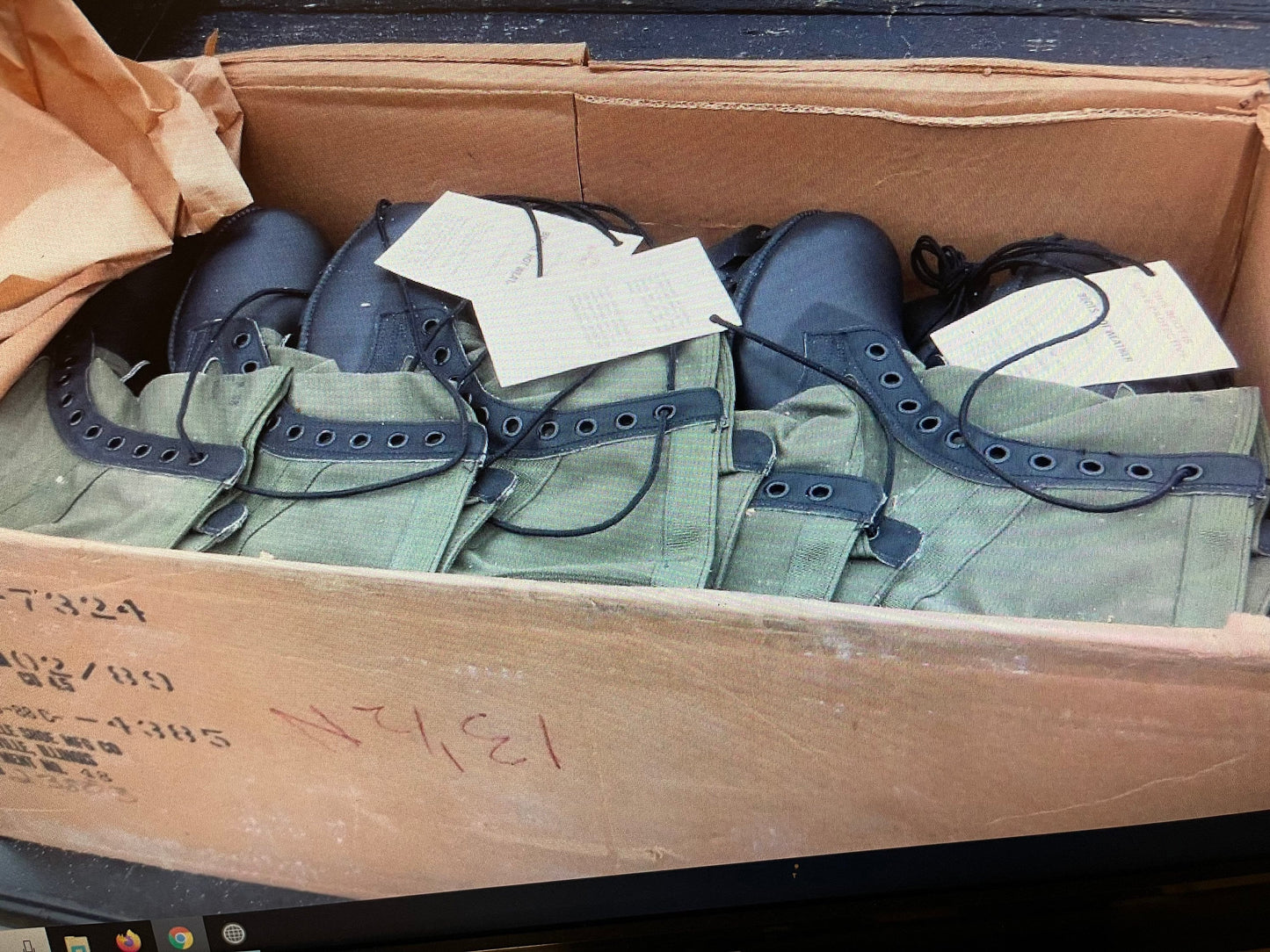 Genuine US G I Vintage Vietnam era spike protective OD green Jungle Boots New dated 1988 size 131/2 Narrow.