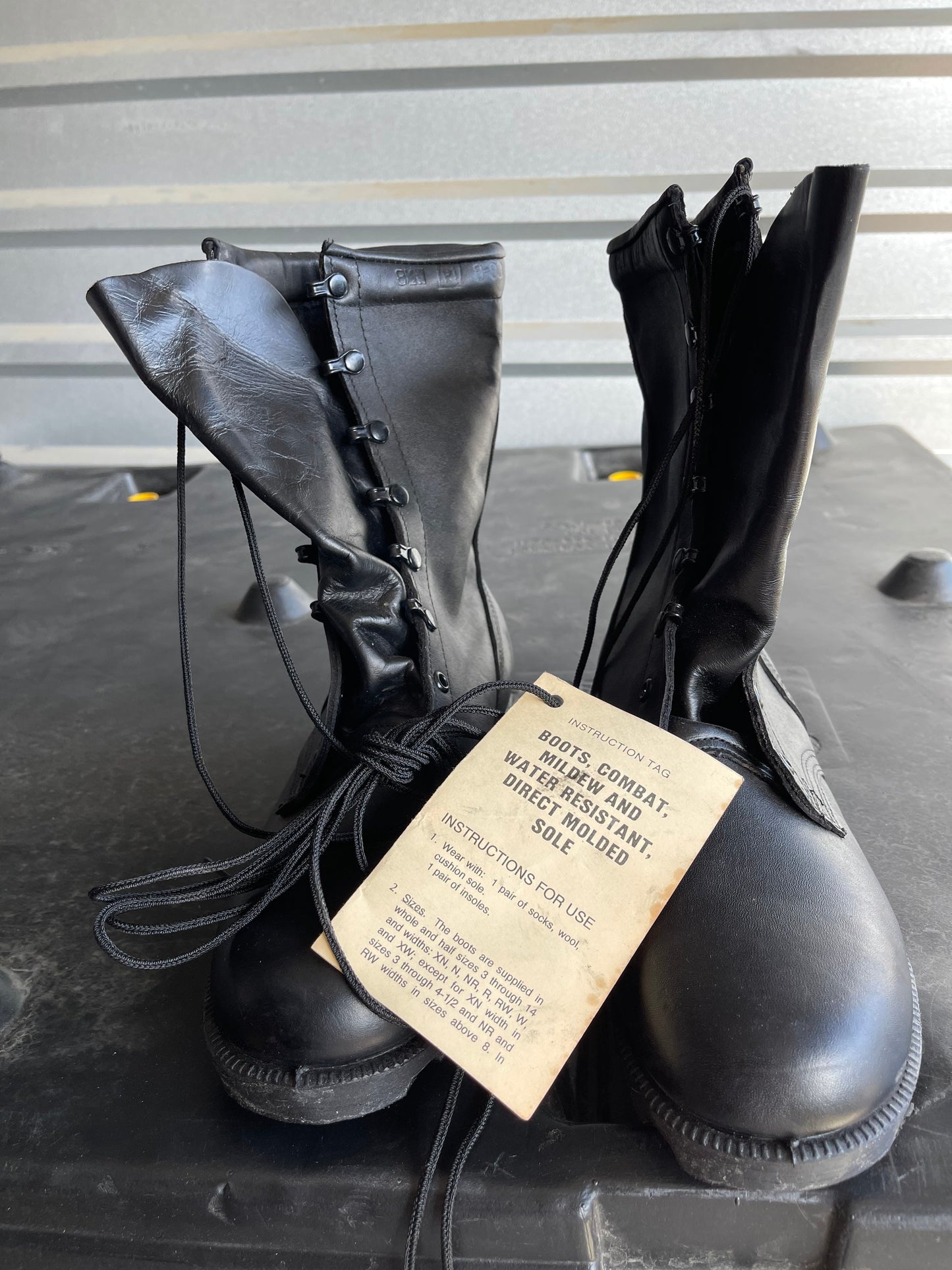Genuine US Military all leather speed lace Combat boots mildew resistant New