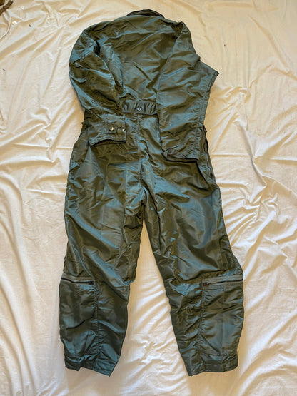 Pre Vietnam dated 1960 USAF CWU-1P Insulated flight Coveralls Large Regular New in mint condition.