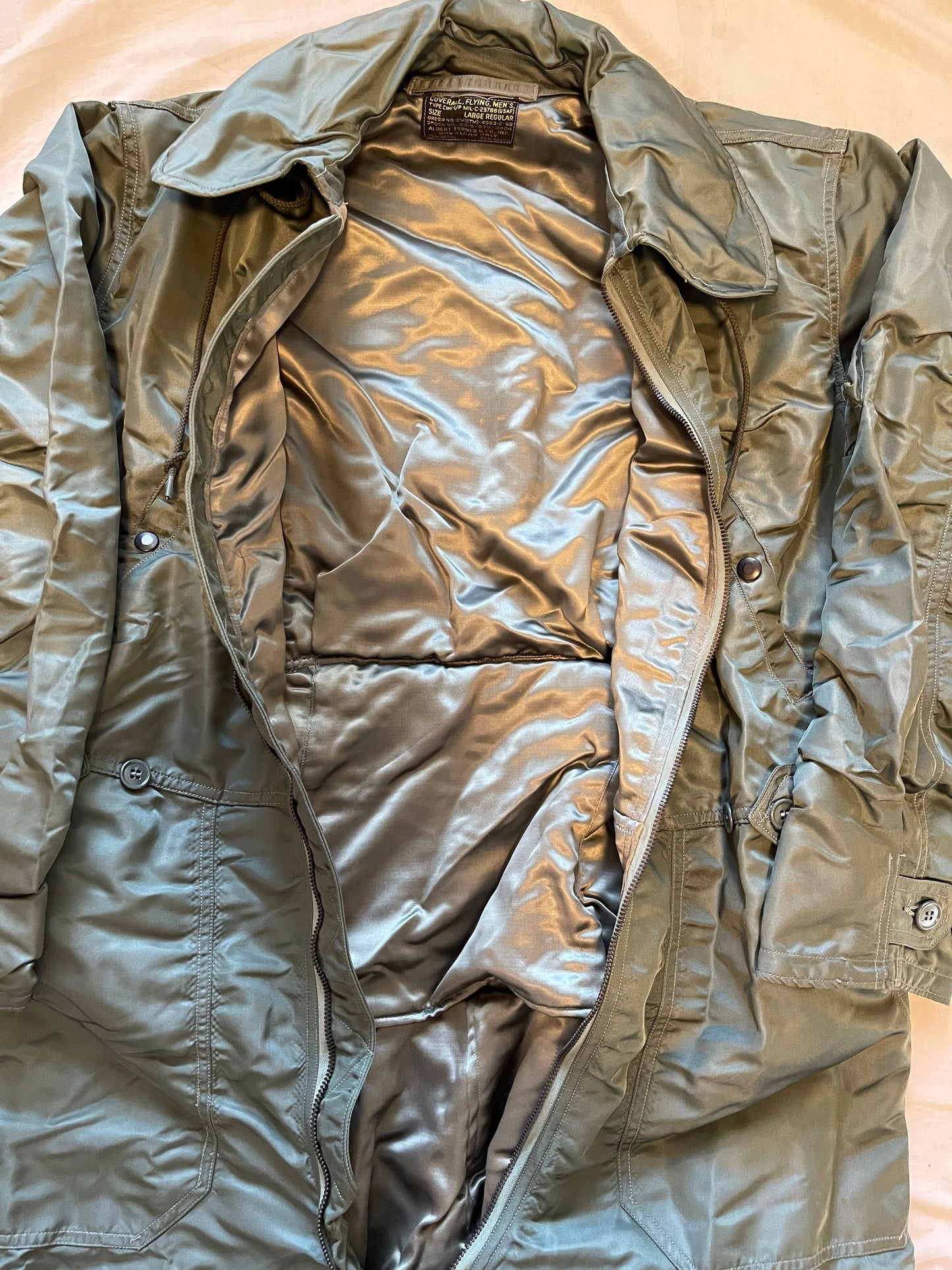 Pre Vietnam dated 1960 USAF CWU-1P Insulated flight Coveralls Large Regular New in mint condition.