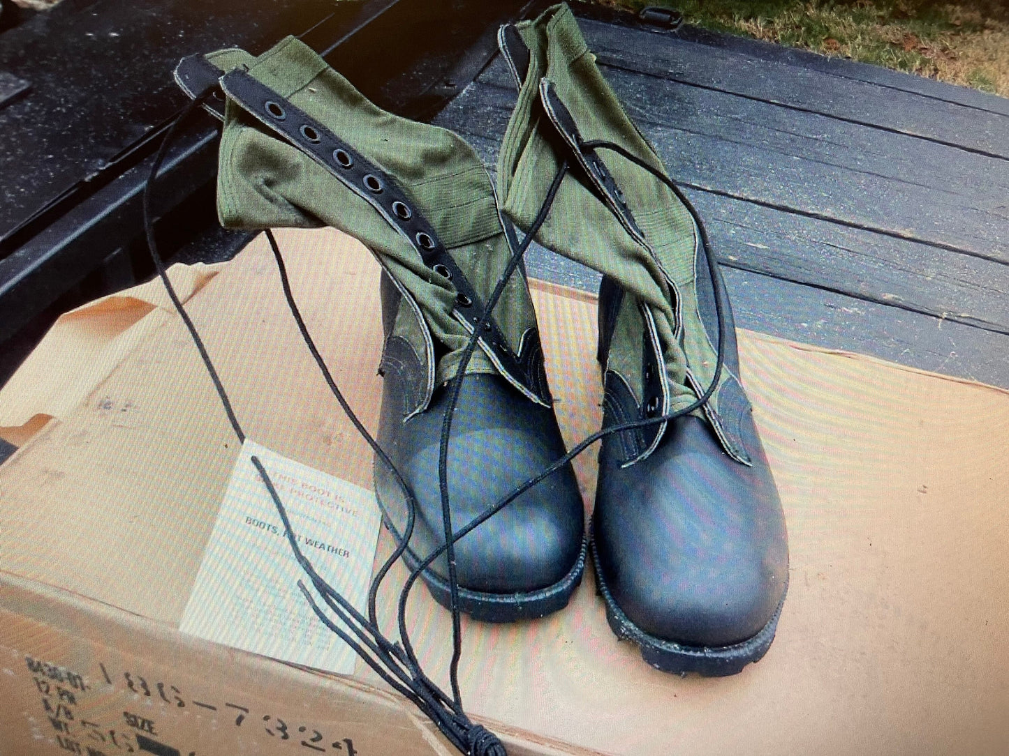 Genuine US G I Vintage Vietnam era spike protective OD green Jungle Boots New dated 1988 size 131/2 Narrow.