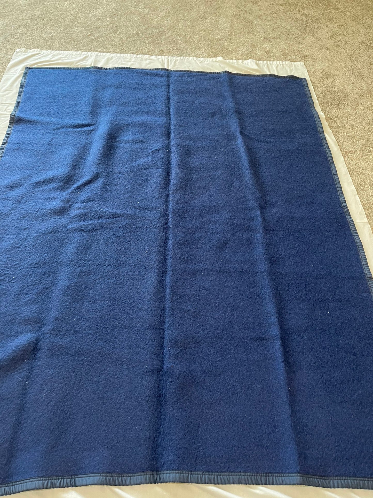 Chinese Military Extreme Cold weather heavy weight blanket navy/ Royal blue New Mint Condition.
