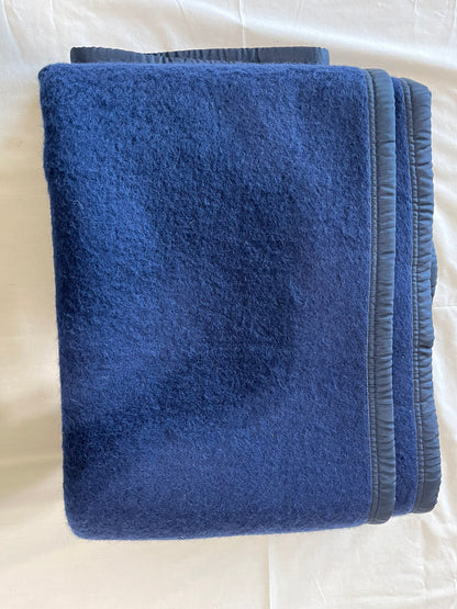 Chinese Military Extreme Cold weather heavy weight blanket navy/ Royal blue New Mint Condition.