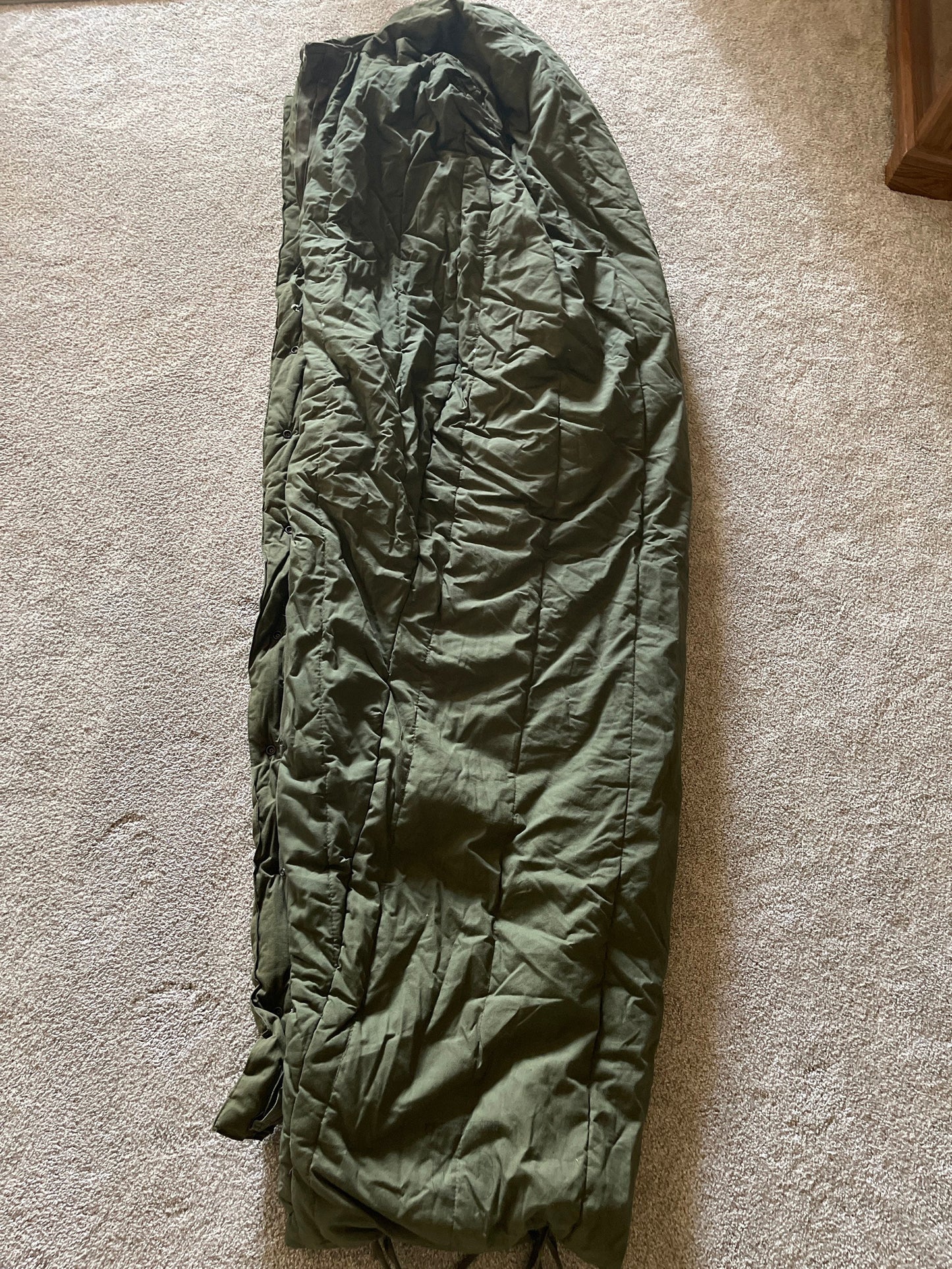 Genuine US military extreme cold weather sleeping bag OD green vintage 1984