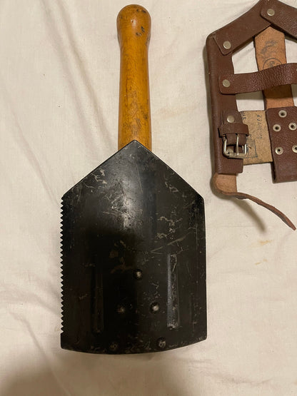 Genuine vintage Romanian military shovel/Spade with leather cover/ Camping, outdoors.