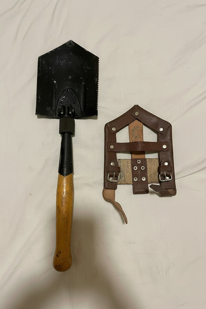 Genuine vintage Romanian military shovel/Spade with leather cover/ Camping, outdoors.