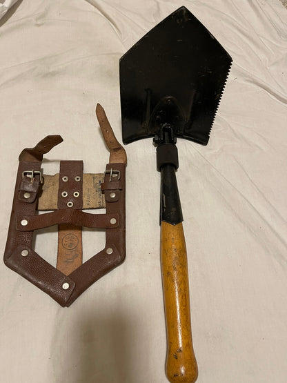 Genuine vintage Romanian military shovel/Spade with leather cover/ Camping, outdoors.