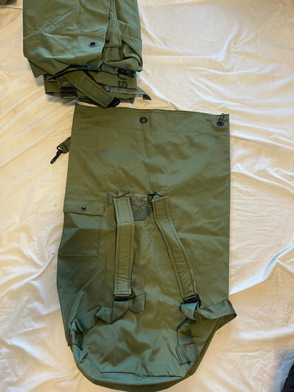 Genuine US GI Cordura Nylon duffle bag/ Sea bag / back packing luggage and outdoor recreation.