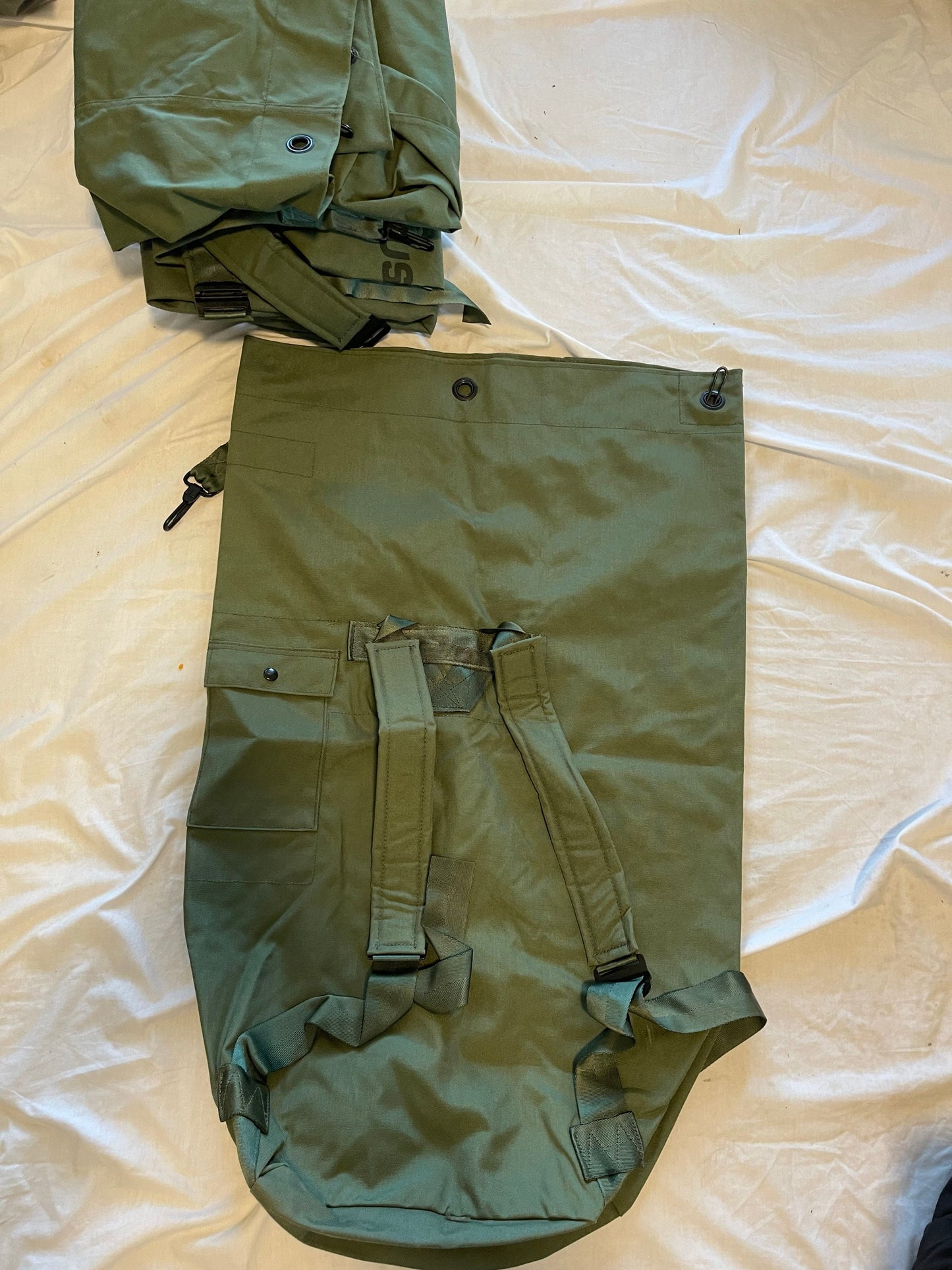 Genuine US GI Nylon Cordura duffle bag/ Sea bag, Camping, backpacking and Sport.