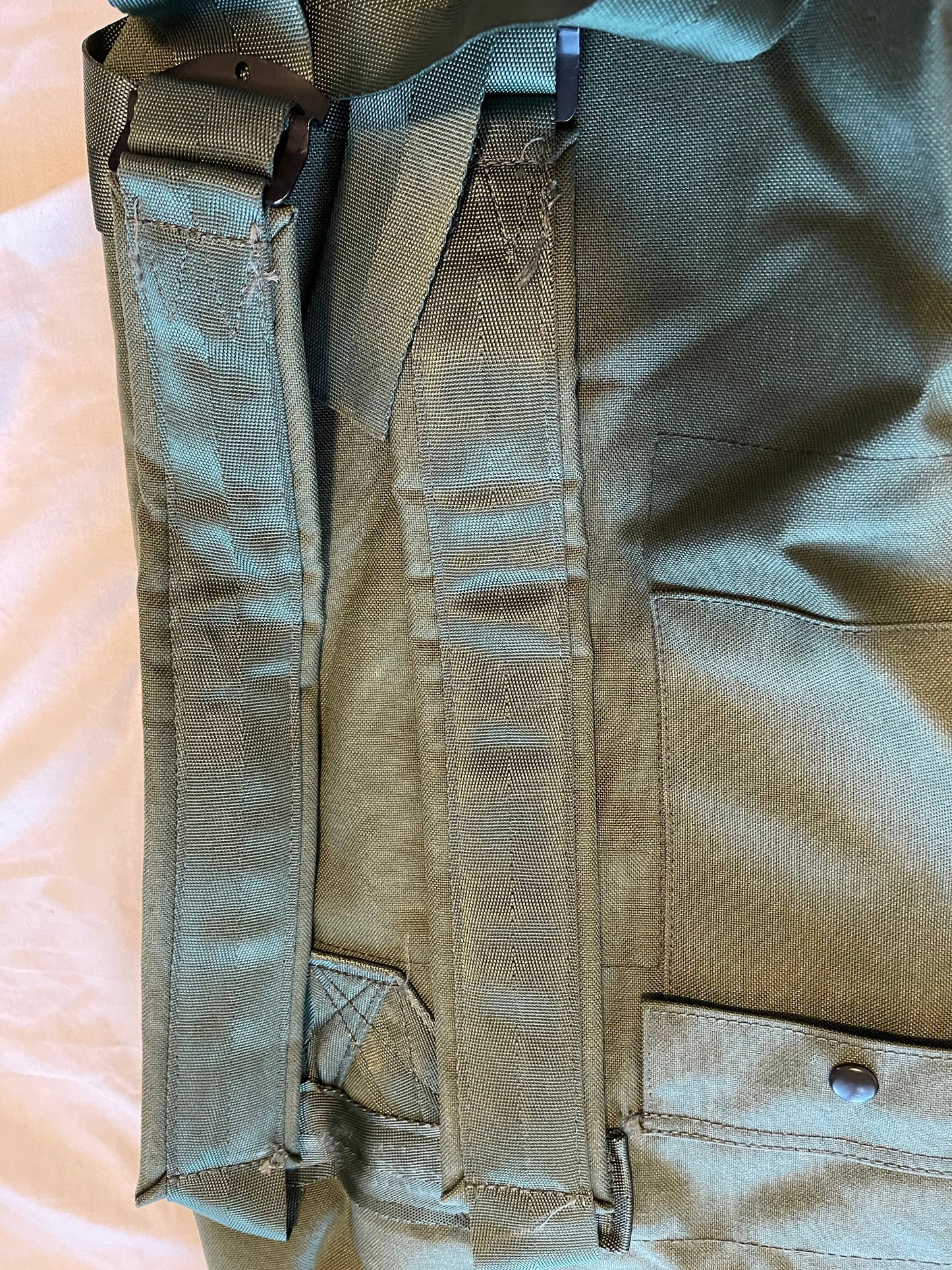 Genuine US GI Nylon Cordura duffle bag/ Sea bag, Camping, backpacking and Sport.