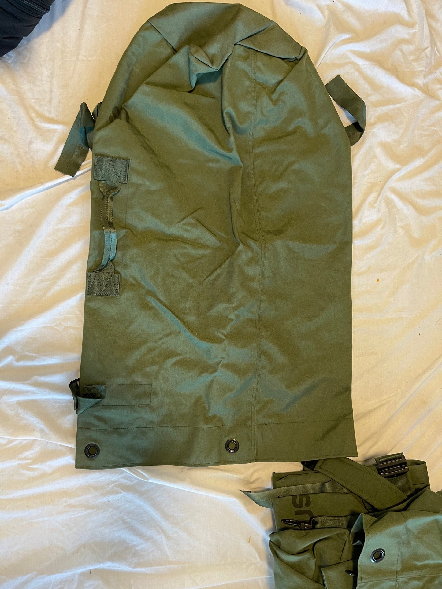 Genuine US GI Nylon Cordura duffle bag/ Sea bag, Camping, backpacking and Sport.