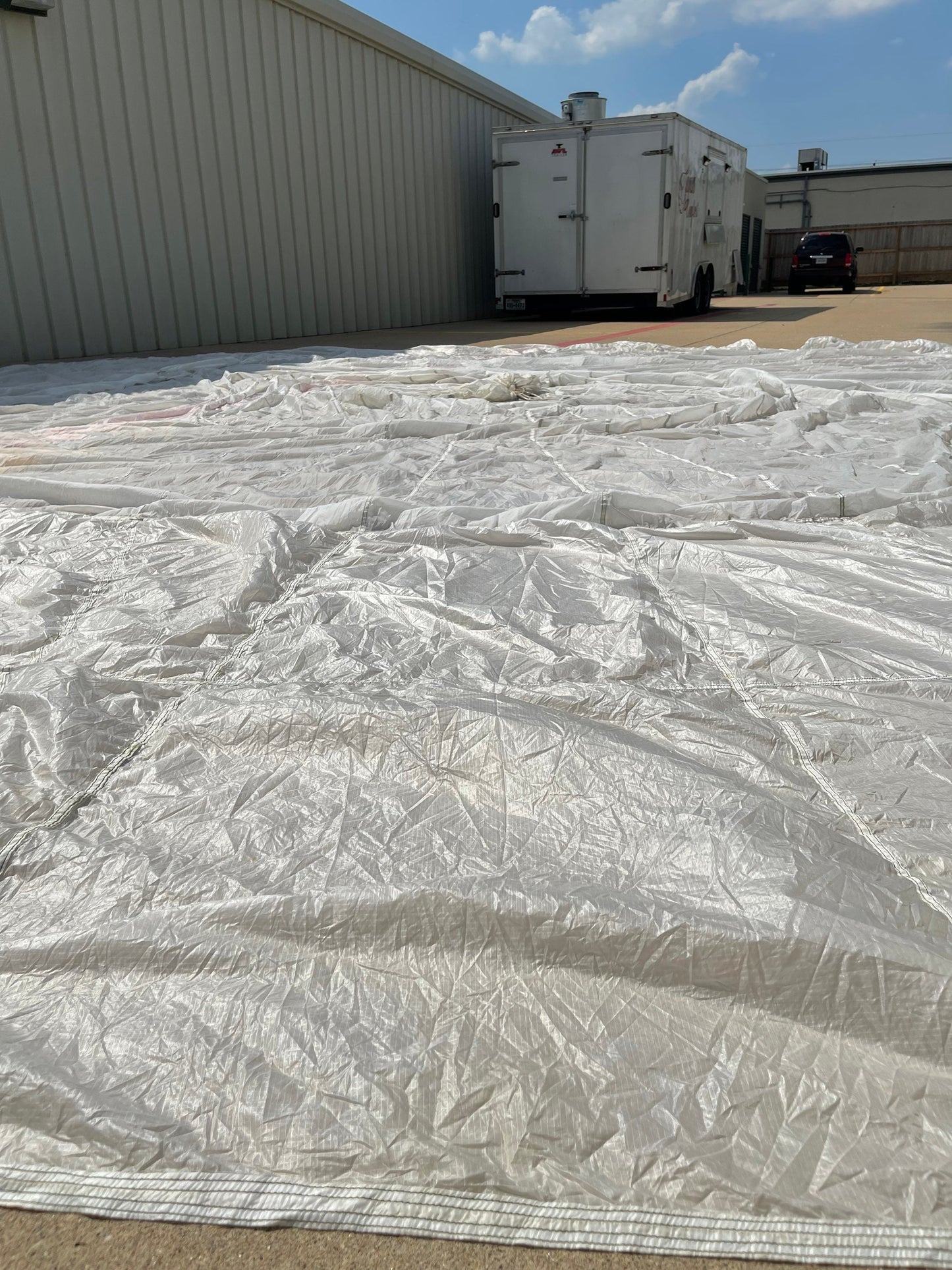 Military 35ft White Round Parachute/photo Shoot, Car/Boat Covers, Canopy and decoration.