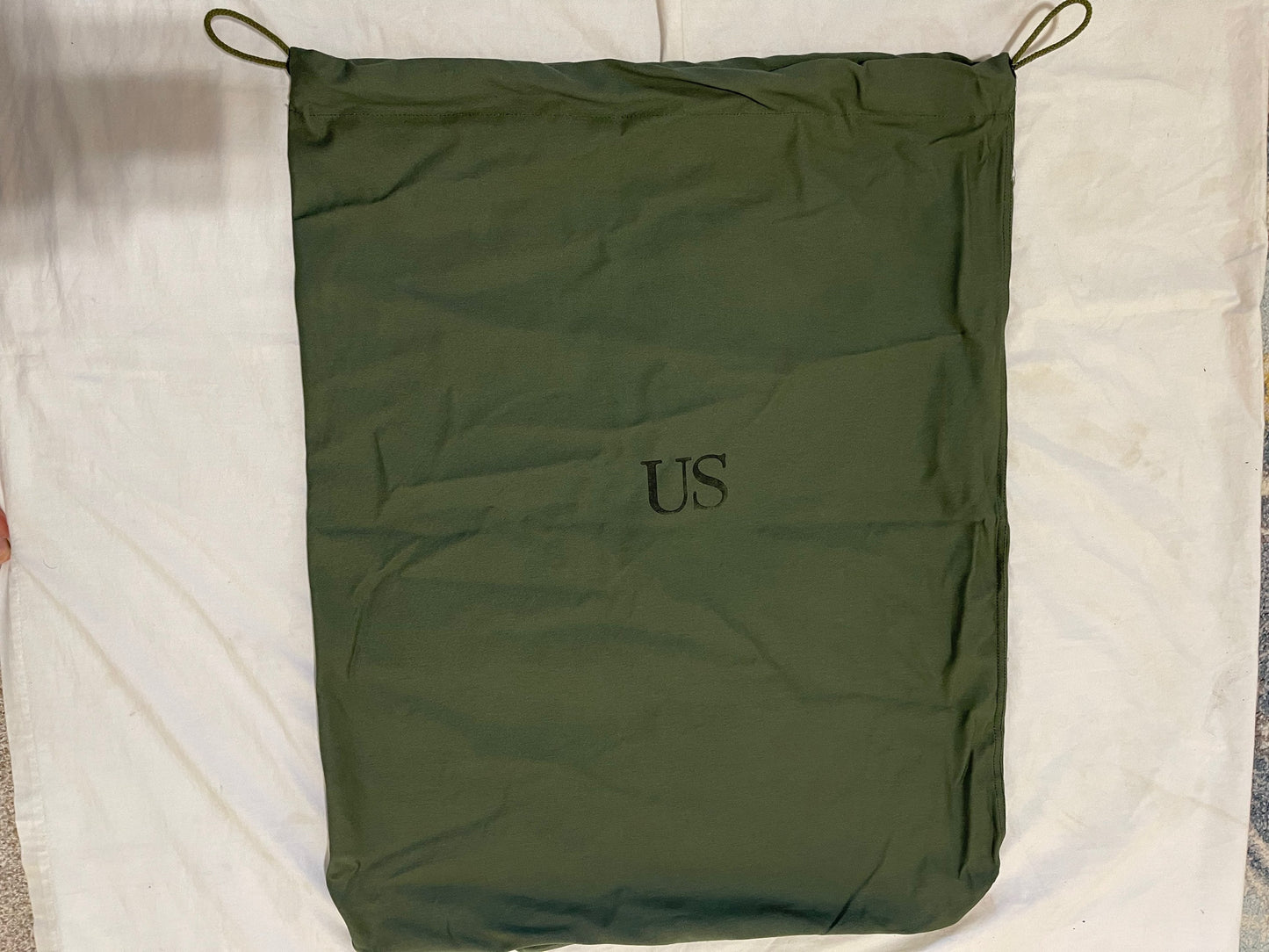 Genuine US Military Laundry bag Army surplus barracks bag stuff sack green drawstring New.