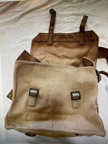 Genuine British Military Vintage WW2 Khaki canvas Shoulder bag pattern 37 small pack 1940/1950