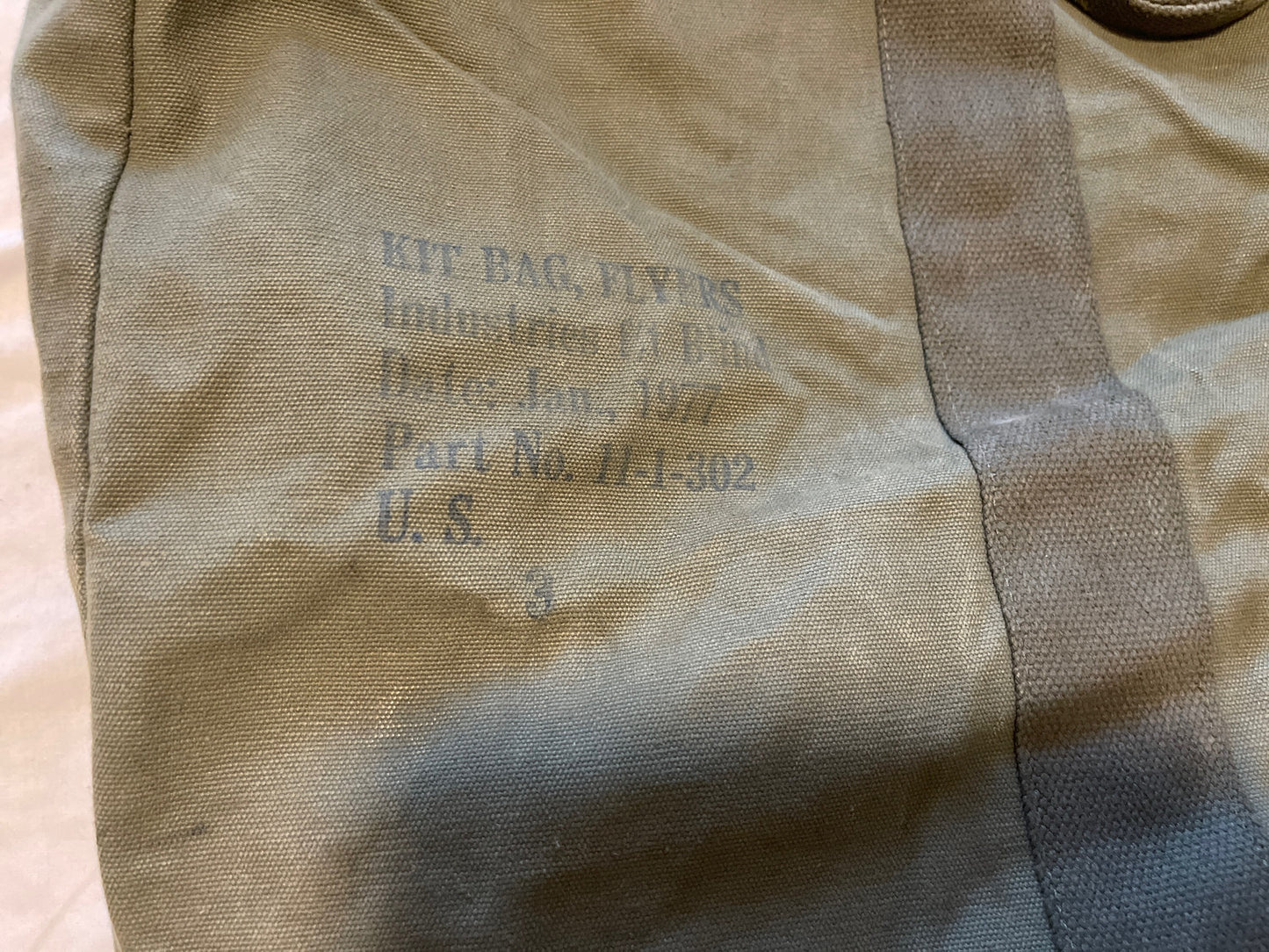 USAF Genuine Vintage heavy duty Canvas Sage green Flyers Kit Bag,Cargo bag .