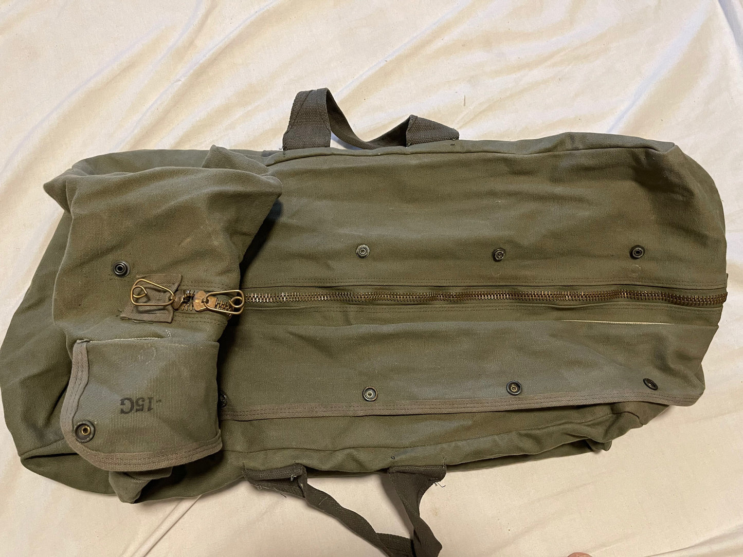 Genuine US Military Air Force Vintage Flyers canvas Parachute Cargo Kit bag sage green with brass or Plastic  zipper.