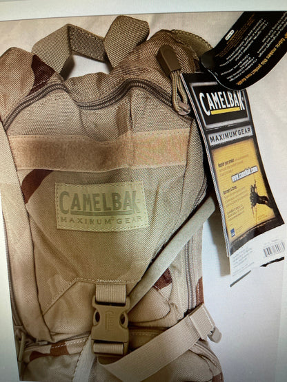 US military Camelbak Ambush 100 OZ. 3 Liters Hydration system, Hiking hunting sports and outdoor activities.