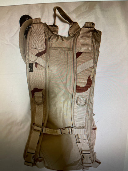 US military Camelbak Ambush 100 OZ. 3 Liters Hydration system, Hiking hunting sports and outdoor activities.