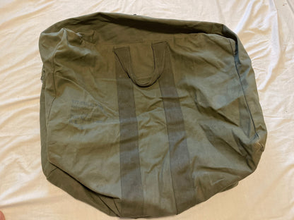 USAF Genuine Vintage heavy duty Canvas Sage green Flyers Kit Bag,Cargo bag .