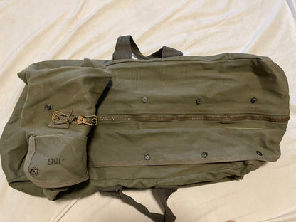 Genuine US Military Air Force Vintage Flyers canvas Parachute Cargo Kit bag sage green with brass or Plastic  zipper.