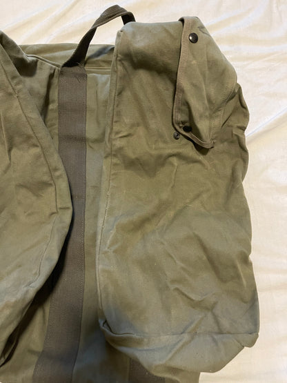 Genuine US Military Air Force Vintage Flyers canvas Parachute Cargo Kit bag sage green with brass or Plastic  zipper.