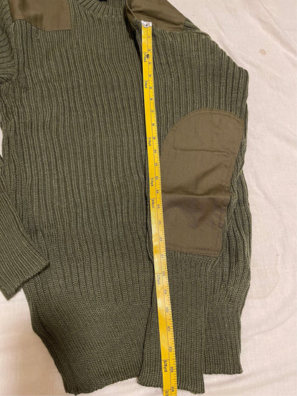 Genuine British Army Vintage 100% Wool Commando Sweater Olive Green dated 1991 New