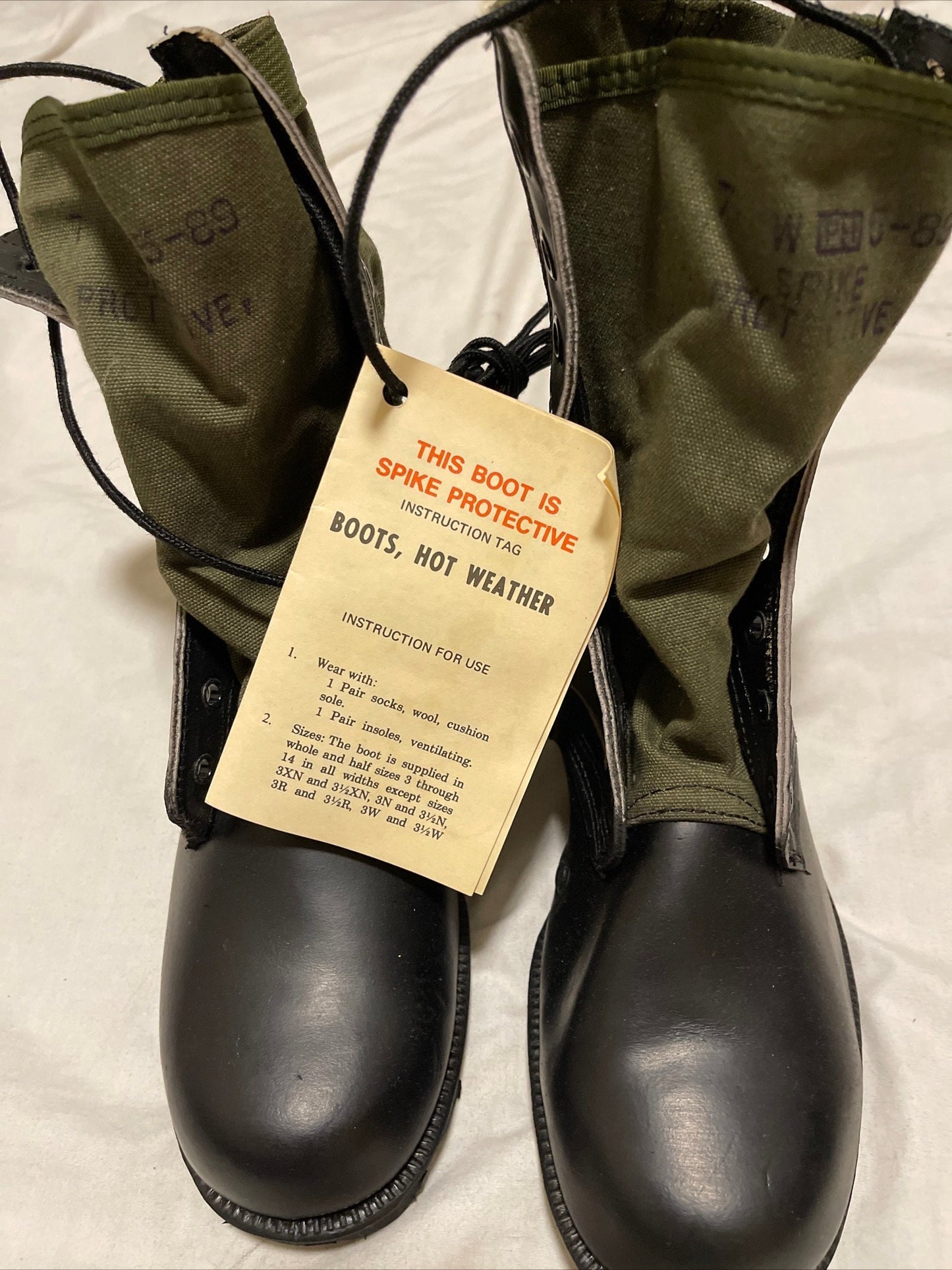 Genuine US military vintage Vietnam Spike Protective jungle boots 7 Wide and 71/2 Wide , New.