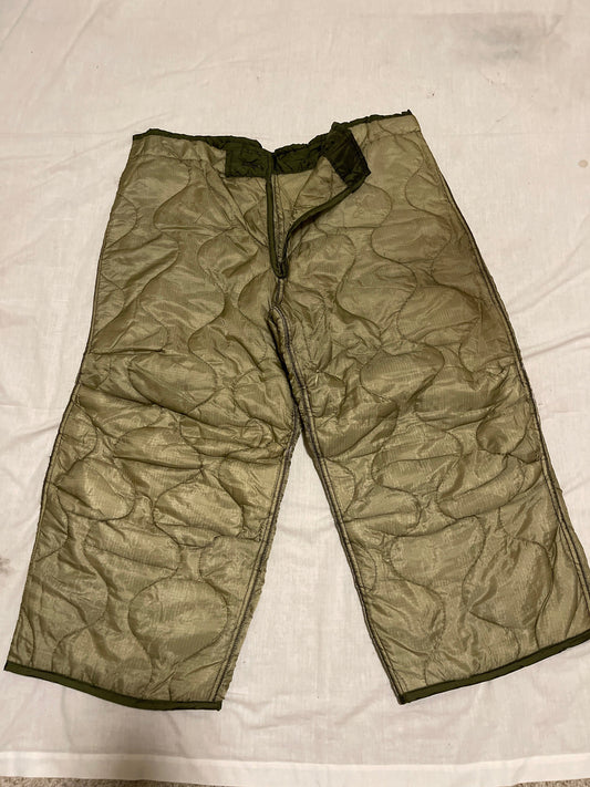 Genuine US Military OD green quilted Field Pants Liner Small, Med. and Large Short/Regular. New.