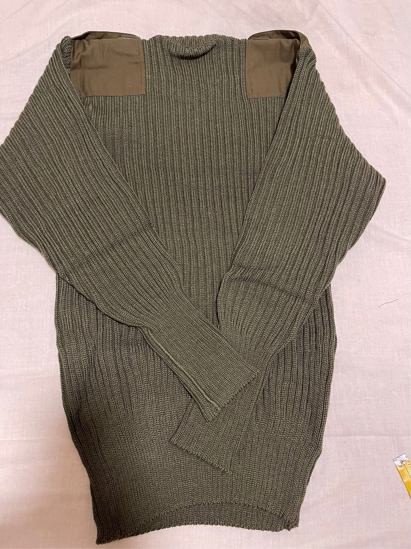 Genuine British Army Vintage 100% Wool Commando Sweater Olive Green dated 1991 New