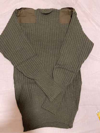 Genuine British Army Vintage 100% Wool Commando Sweater Olive Green dated 1991 New