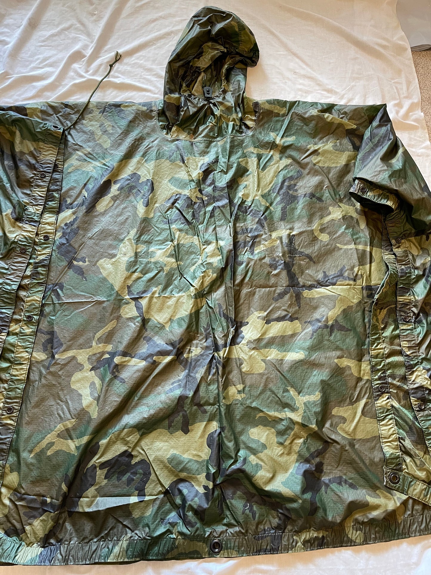 Genuine US GI Vintage woodland camouflage Rain Poncho