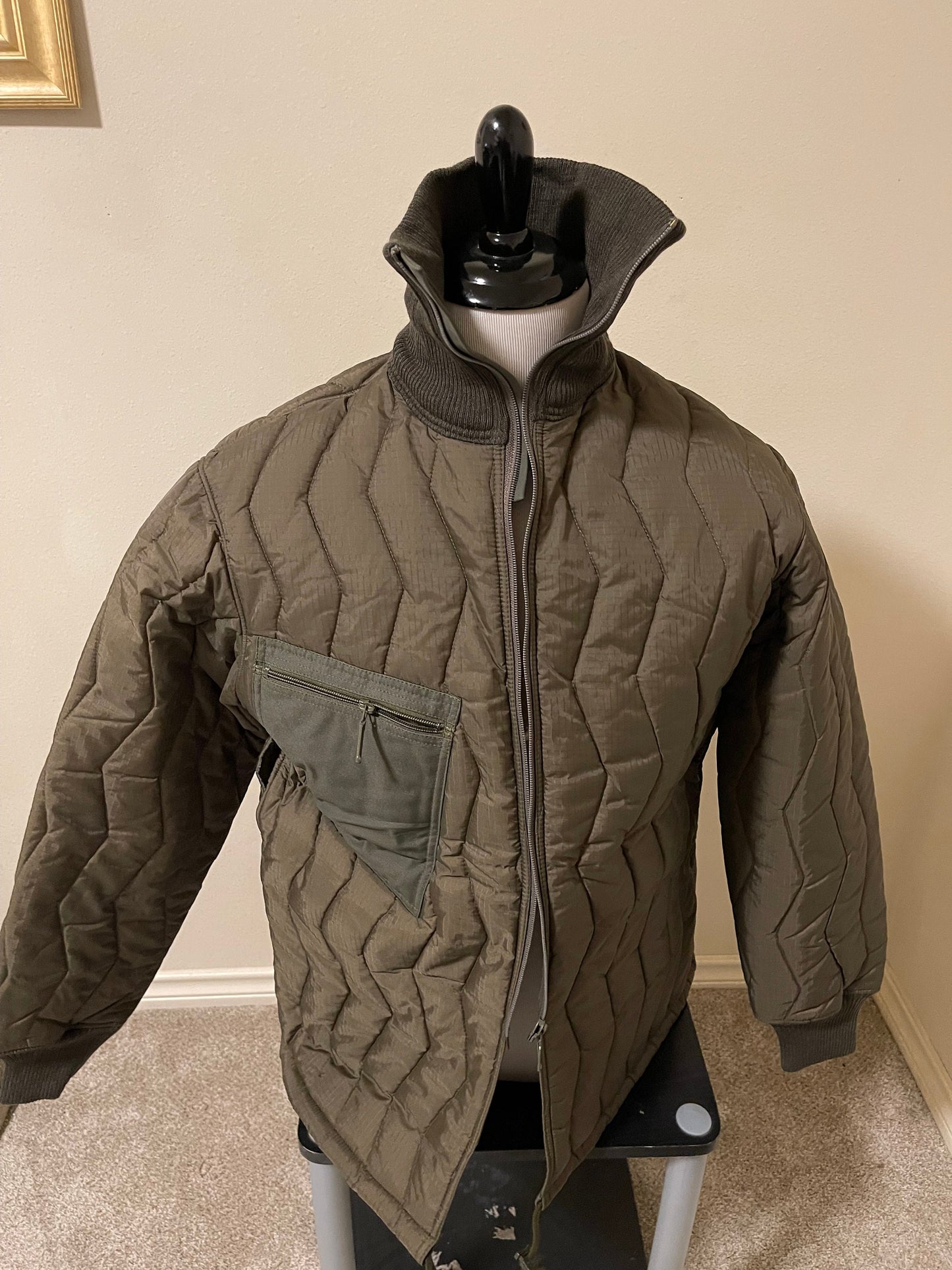 Genuine Vintage German army field jacket parka quilt liner Military issue winter cold weather liner new