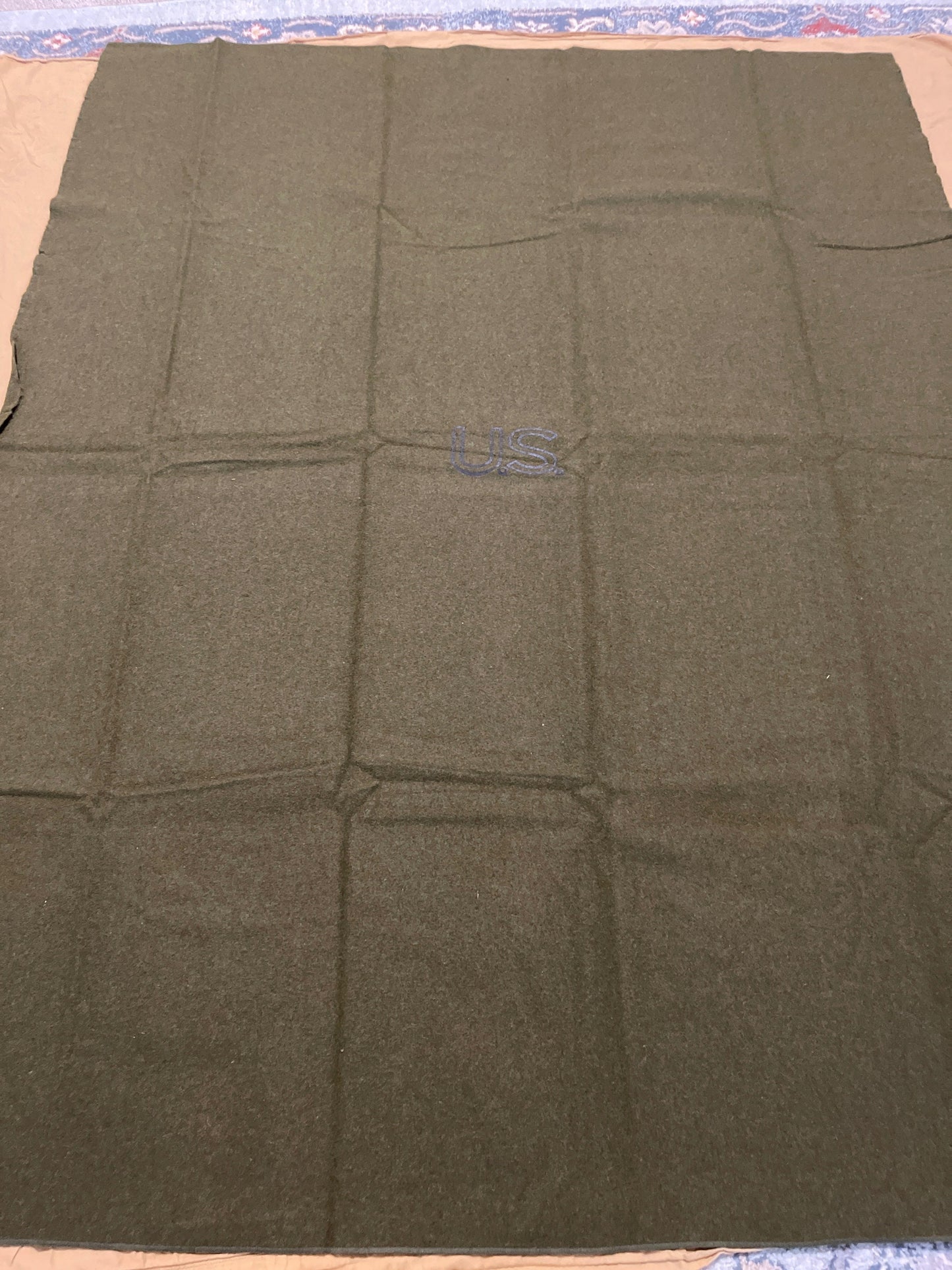 Genuine Vintage US Army 100 % wool blanket Olive drab/Green From Acceptable to New / Unused.