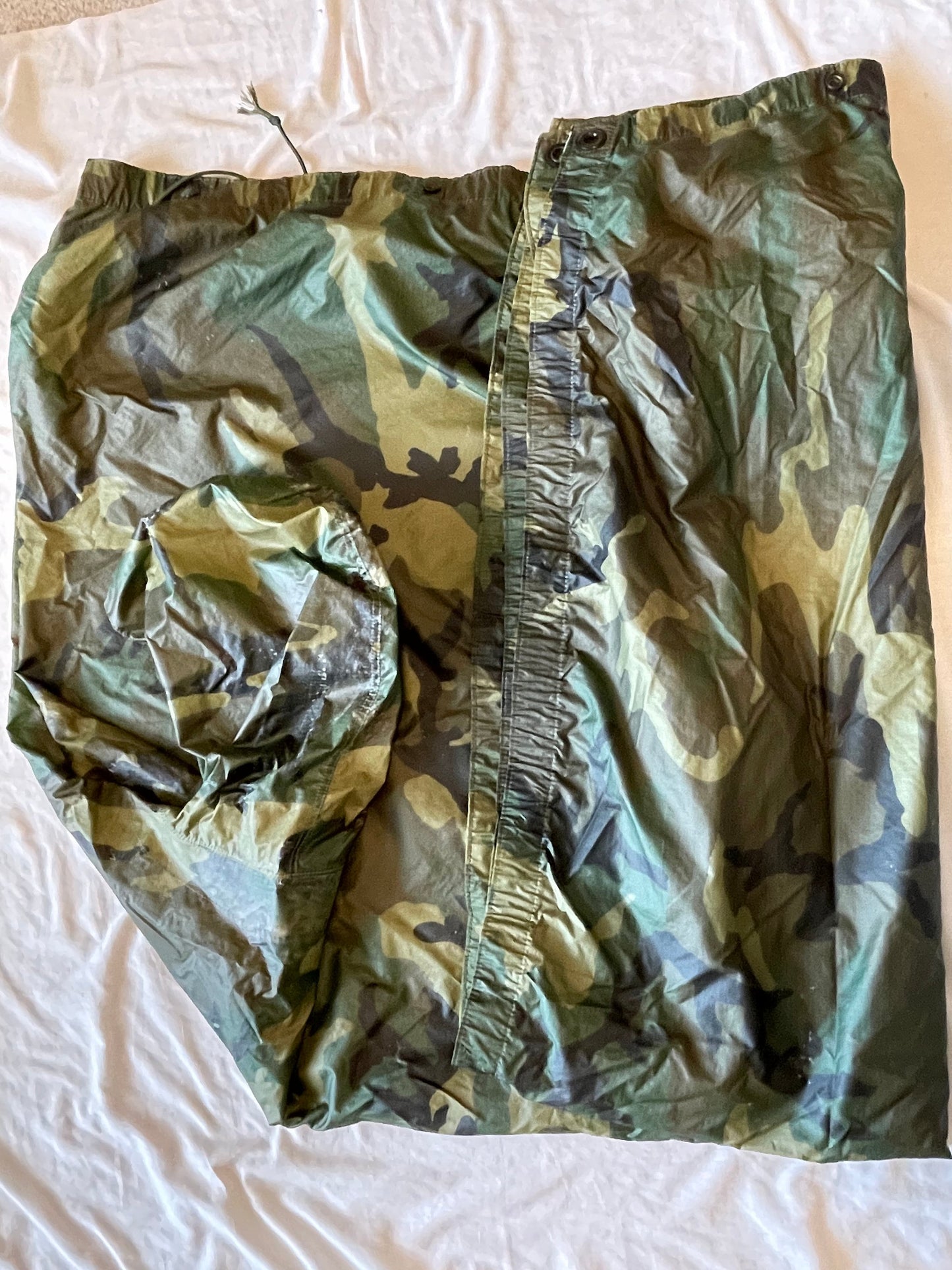 Genuine US GI Vintage woodland camouflage Rain Poncho