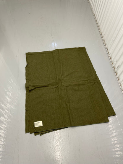 Genuine Vintage US Army 100 % wool blanket Olive drab/Green From Acceptable to New / Unused.