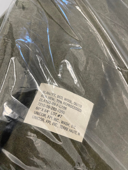 Genuine Vintage US Army 100 % wool blanket Olive drab/Green From Acceptable to New / Unused.