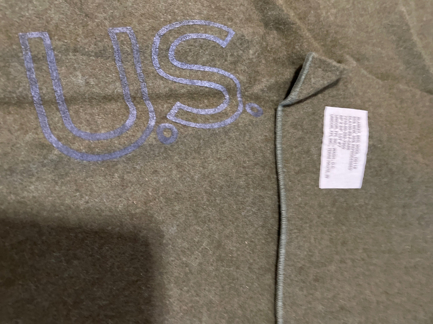 Genuine Vintage US Army 100 % wool blanket Olive drab/Green From Acceptable to New / Unused.