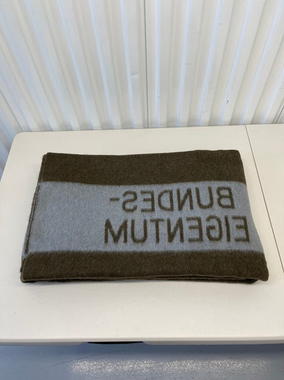Genuine Vintage West German Army “Bundes- Eugenio” 100% Pure Wool Blanket New Mint.