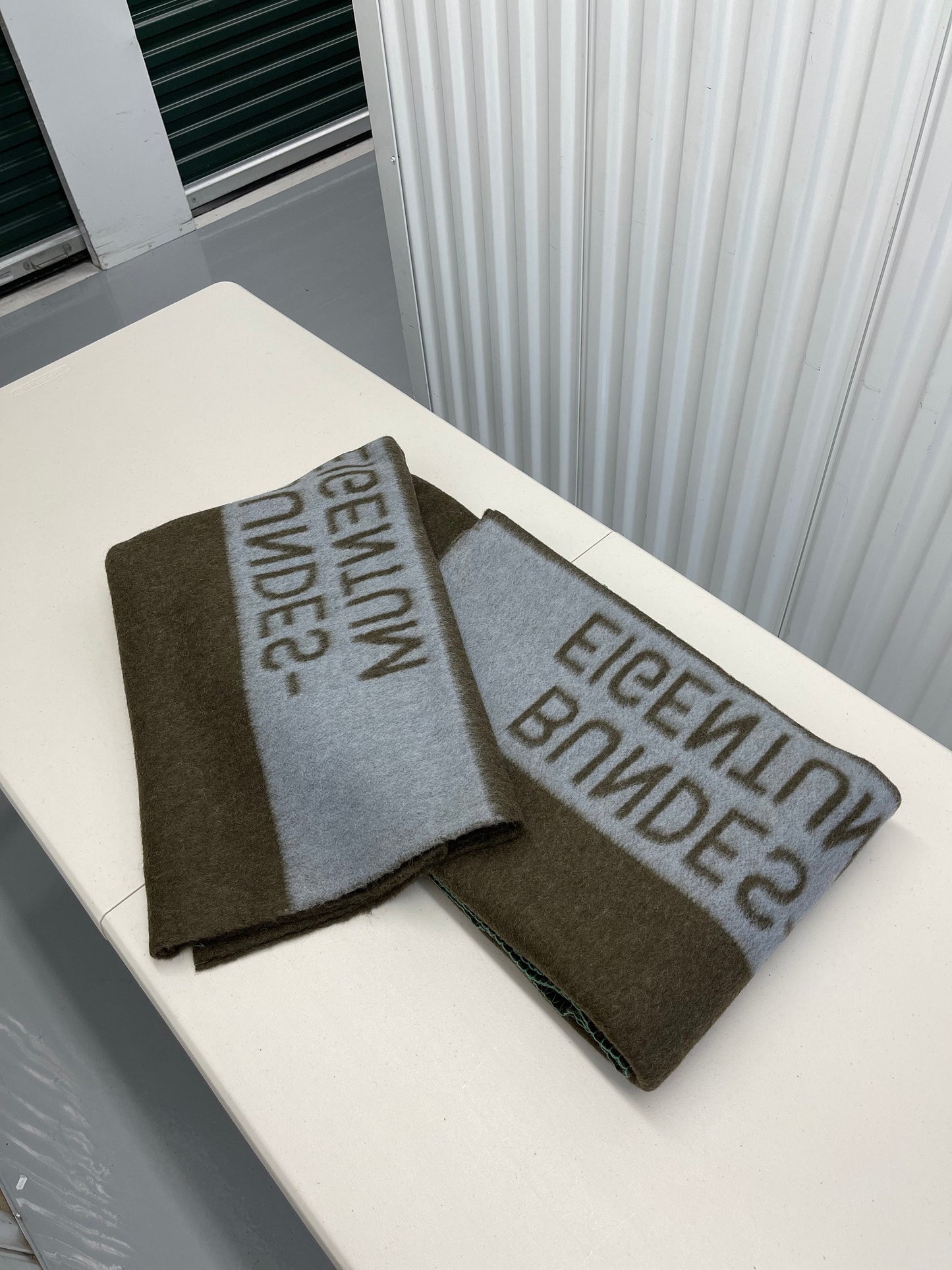 Genuine Vintage West German Army “Bundes- Eugenio” 100% Pure Wool Blanket New Mint.