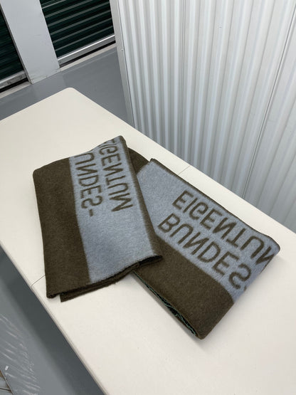 Genuine Vintage West German Army “Bundes- Eugenio” 100% Pure Wool Blanket New Mint.